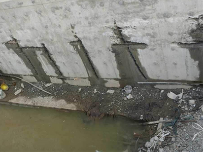 四川成都市地下车库顶板防水堵漏施工案例